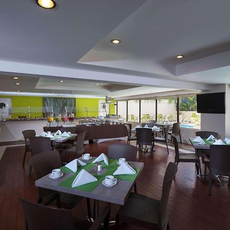 Radisson Hotel Santo Domingo Esterno foto