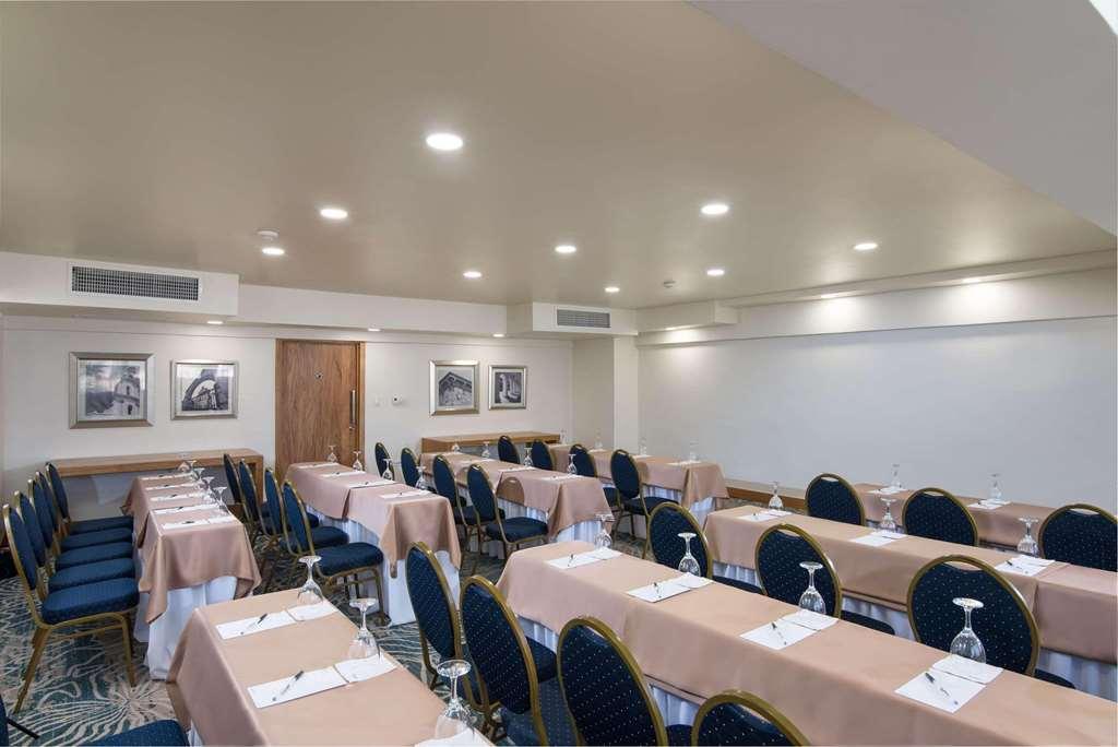 Radisson Hotel Santo Domingo Servizi foto