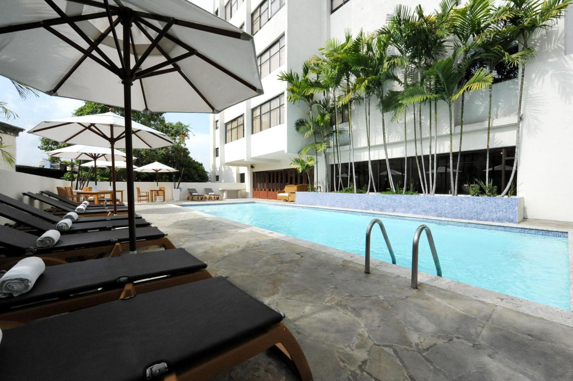 Radisson Hotel Santo Domingo Esterno foto
